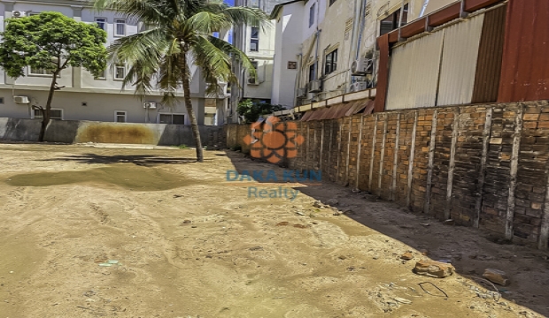 Land for Rent on Main Road, Sangkat Svay Dangkum, Siem Reap city